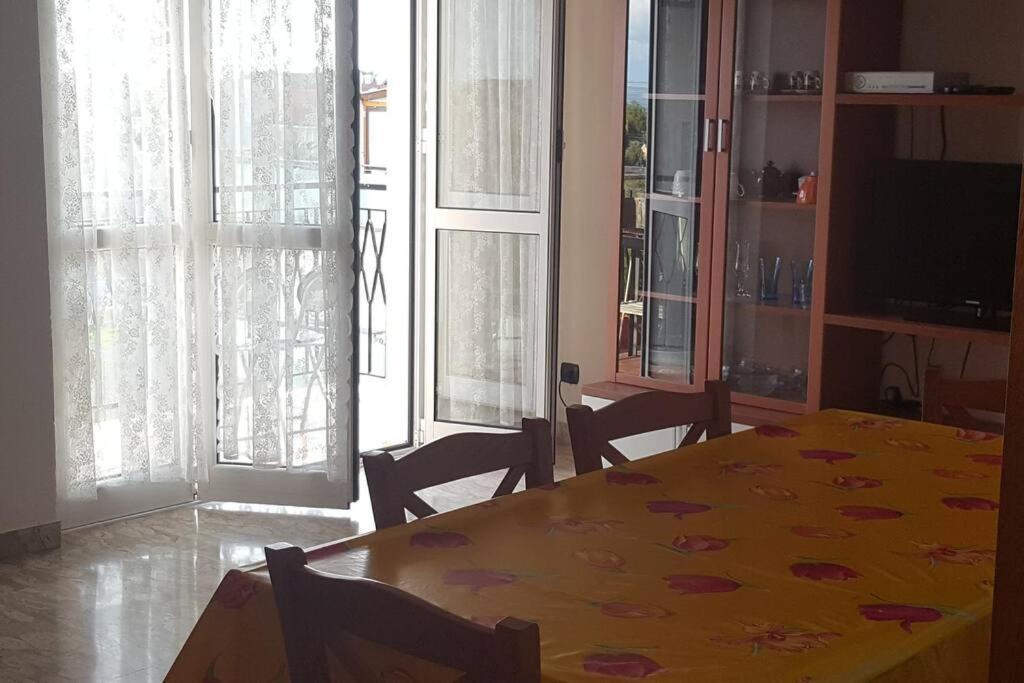 Albenga Sul Mare Famiglie Ed Amici Fino 10 Posti Daire Dış mekan fotoğraf