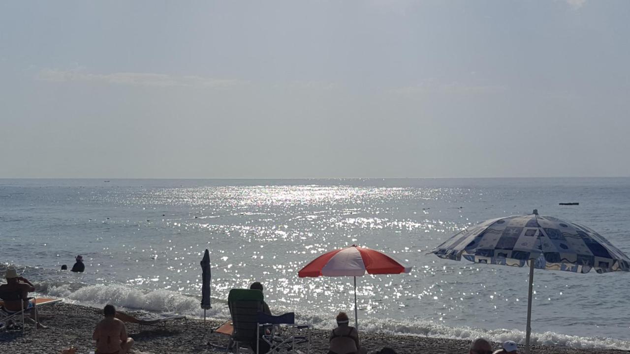 Albenga Sul Mare Famiglie Ed Amici Fino 10 Posti Daire Dış mekan fotoğraf