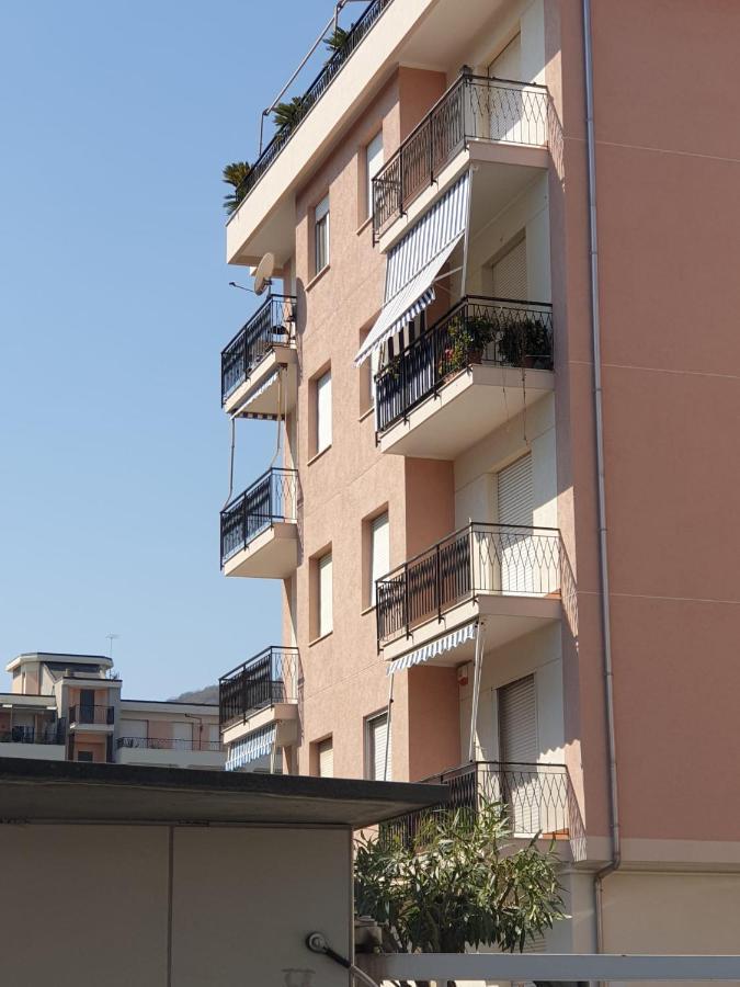 Albenga Sul Mare Famiglie Ed Amici Fino 10 Posti Daire Dış mekan fotoğraf
